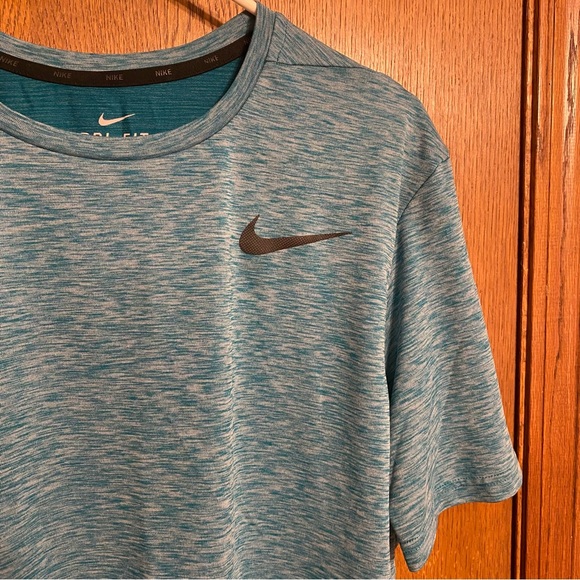 Men’s Large Nike Dri-Fit Running Shirt - Picture 4 of 7